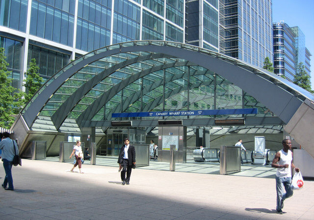 Canary Wharf Underground Station Advertising